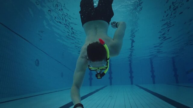 Retrieving Rescue Manikin Underwater
