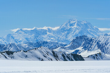Obraz premium View of Mount Logan from base camp in the Saint Elias Mountains, Kluane National Park, Yukon, Canada