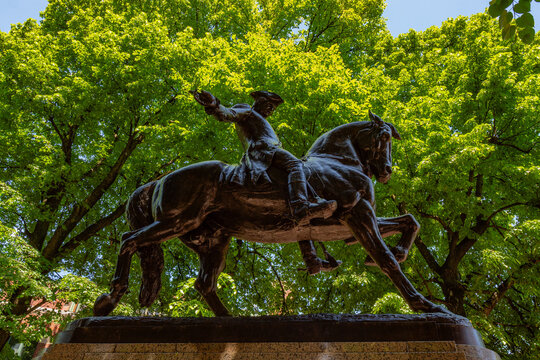 Boston, MA, US-May 26, 2026: Statue of Paul Revere in public park in the city's North End neighborhood, a historically Italian area.