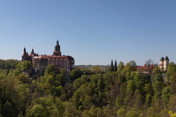 Fototapeta premium Horizontal panoramic view of Książ Castle in Poland from a hillside viewpoint 05.01.2026 16:07:50