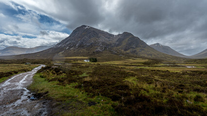Fototapeta premium Highlands Scotland 25052026 Three Sisters