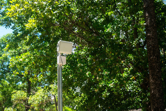 Sunlight-Sensitive Security Camera Outdoors