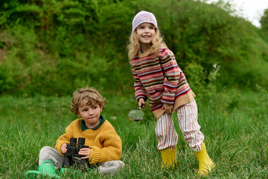 Little Explorers in Green Meadow