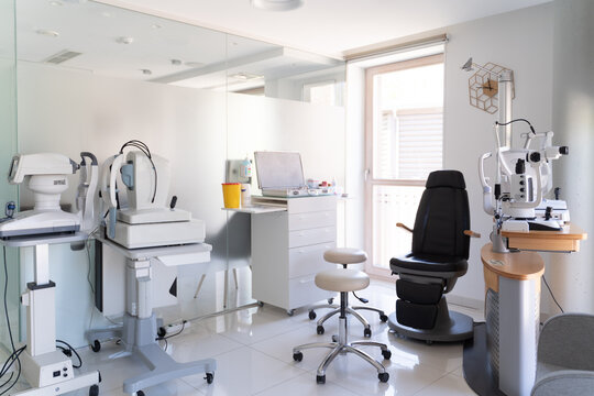 Eye Care Clinic Space With Advanced Equipment 