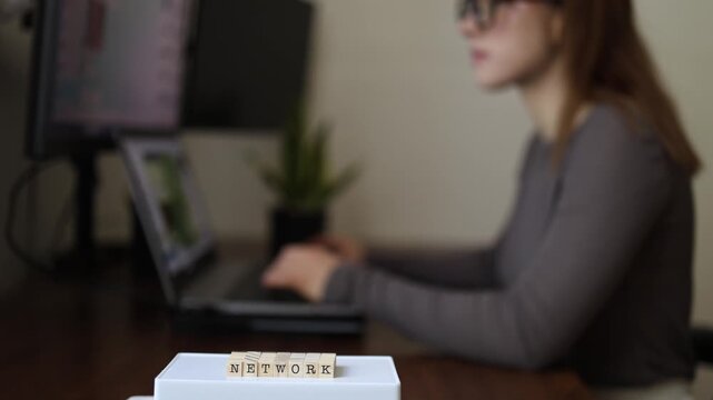 Artificial Intelligence helps young woman organize research compare online sources and quickly find reliable information for academic assignments and independent study