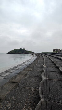 View to the Cape from Embankment