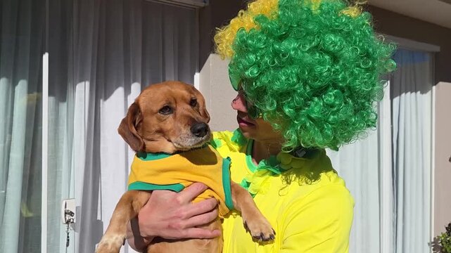 torcedor brasileiro celebra vit&oacute;ria do brasil 