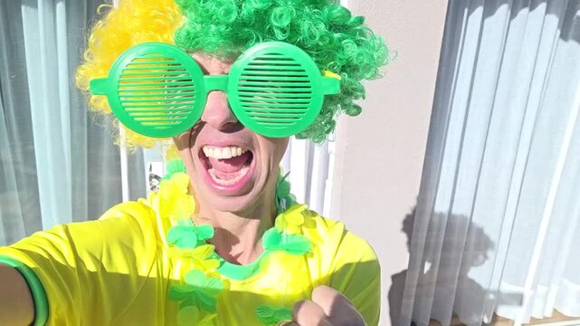 torcedor brasileiro celebra vit&oacute;ria do brasil 