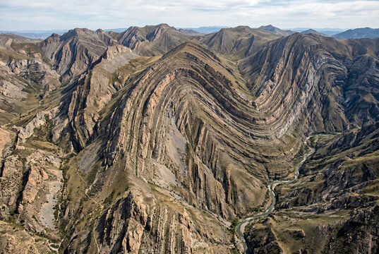 Spectacular geological landscape featuring anticlinal and synclinal folds