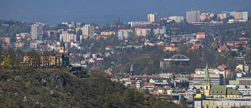 Blick von der Burgruine Schreckenstein nach Usti nad Labem