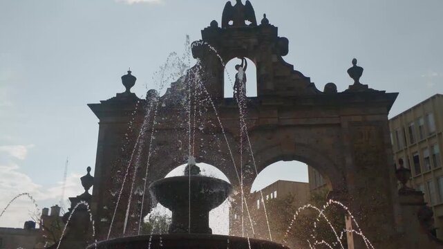 arcos de zapopan, jalisco, zapopan, fuente, arquitectura, acu&aacute;tico, edificio, europa, estatua, barcelona, monumento, viajando, ciudad, hito, house of god, espa&ntilde;a, escultura, turismo, cielo, aparcar, a