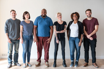Obraz premium Diverse group standing together smiling