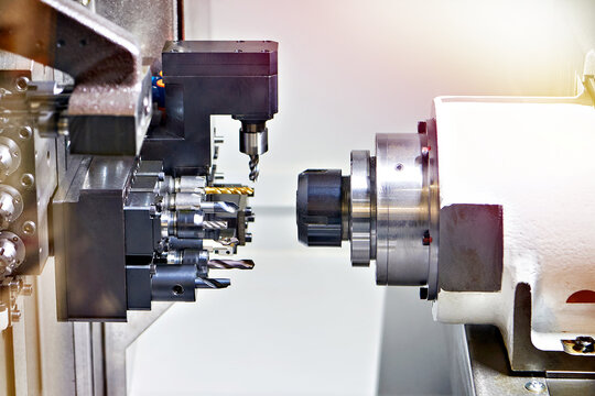 CNC Machine Tool Changer and Spindle in Precision Machining Center