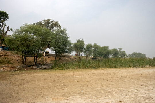  Hyderabad, Sindh - December 14, 2025: Indus River between Jamshoro and Hyderabad in the Sindh province of Pakistan
