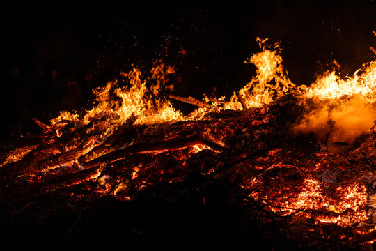 Feuer in der Nacht, Brand in der Nacht, 