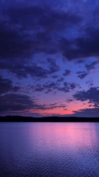 小川原湖の朝　青森県