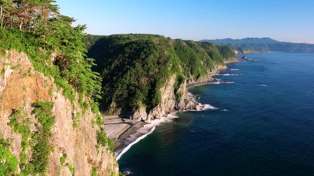 鵜の巣断崖と海