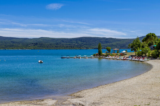 Le lac de Sainte-Croix dans les Alpes de Haute-Provence