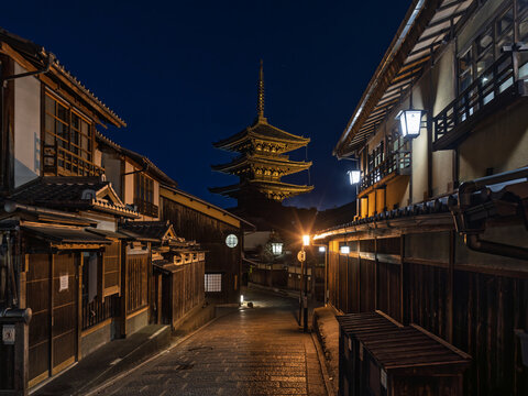 日本京都八坂之塔夜景1