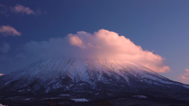羊蹄山の夕景