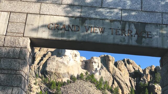 Panoramic landscape of Mount Rushmore entrance