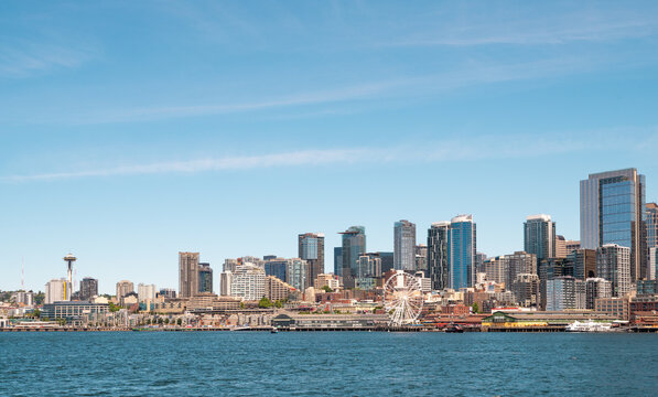 seattle skyline buildings sunny summer day