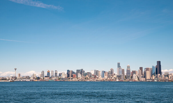 seattle skyline buildings sunny summer day