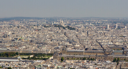 Fototapeta premium Paris panorama, over the Louvre toward Montmartre