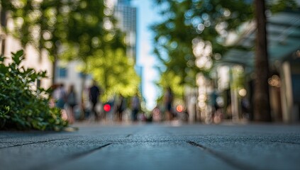 Obraz premium A blurred street scene captures the vibrancy of city life with a unique perspective.
