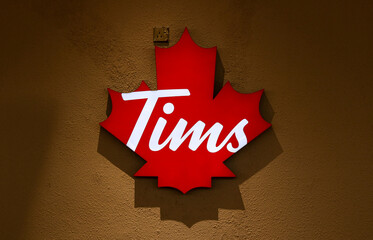Obraz premium Petaling Jaya, Malaysia - June 20, 2026: Tim Hortons brand logo.