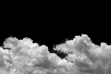 Fototapeta premium Realistic white cloud border isolated on black background with fluffy cumulus texture and wide copy space, perfect cloud overlay for sky, weather, fantasy, atmospheric, and creative design.
