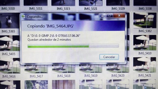 Copiando archivos ordenador subir imagen pantalla jpeg upload files computer image loading bar cargar carpeta inform&aacute;tica pictures pic enviar 