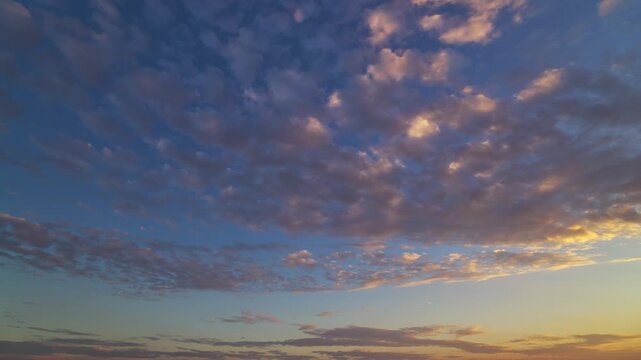 夕焼けとうろこ雲