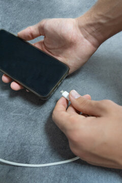 Battery recharge on mobile device