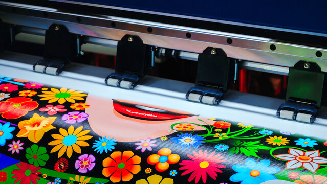 Industrial printing modern digital inkjet printer Industrial printing modern digital inkjet printer, color test