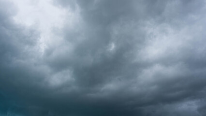 Obraz premium Dramatic dark storm clouds background