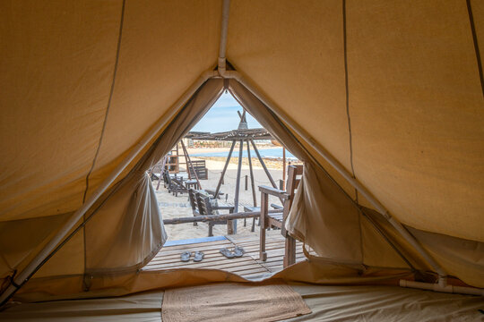 Lifestyle, tent on the beach.