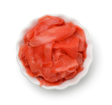Pickled sliced ginger in ceramic bowl