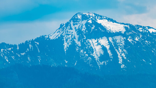 Alpine summer view with Mount Hochfelln seen from Lake Chiemsee, Chieming, Chiemgau, Traunstein, Bavaria, Germany