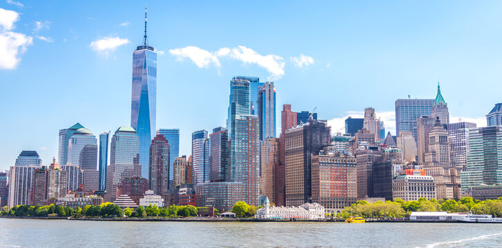 Skyline panorama of Manhattan in New York City, USA