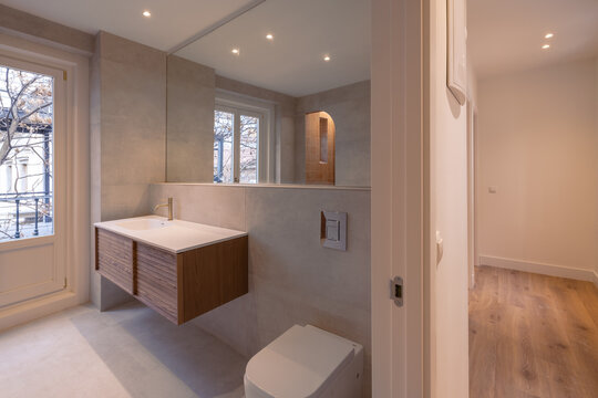 Modern Bathroom With Floating Vanity