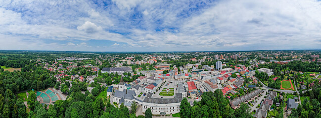 Karwina, stare miasto w Czechach. Rynek i pałac. Panorama latem z lotu ptaka. © Franciszek