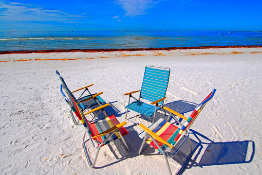 Fort Meyers Beach Florida FL is a popular tourist snowbird student spring break destination recreation and vacation holiday. 07.01.26
