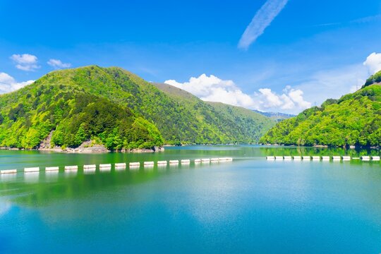 長野県・初夏の梓湖