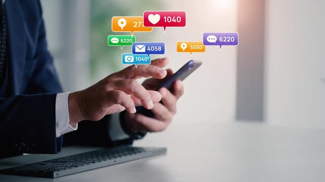 スマホを使う男性とソーシャルメディアのコンセプト