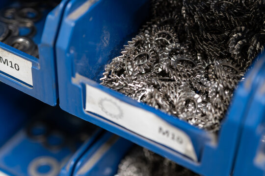 A blue box with star lock washers.