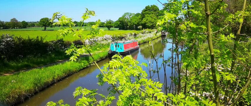 Stratford Canal Wootten Wawen Warwichsire England UK