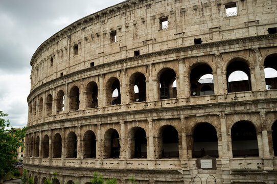 Roma/Italia&raquo;; 05 28 2023: Colosseum ancient roman amphitheater in rome italy