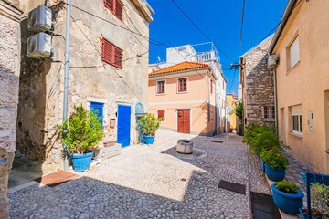 Obraz premium Romantic old street in historic town of Novi Vinodolski, Kvarner, Croatia 