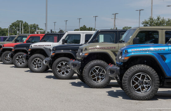 Jeep Gladiator display. Jeep offers the Gladiator in Sport, Nighthawk, Willys, Mojave, and Rubicon models. MY:2026